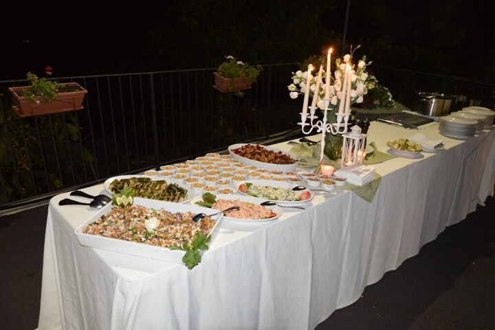 Dining 34 of 51