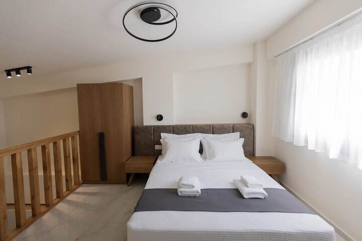 Room 12 of 82