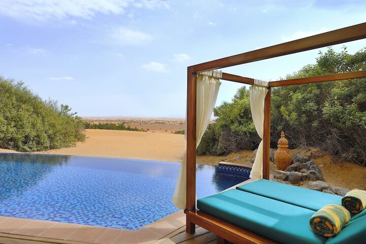 Pool Hotel