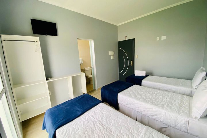 Room 6 of 21