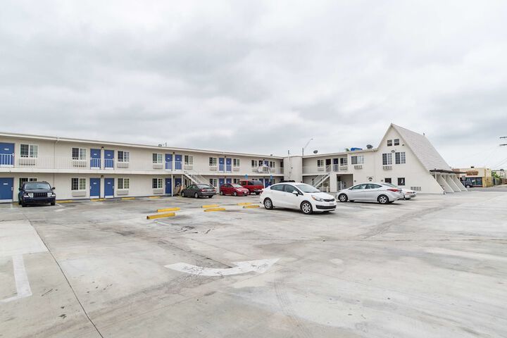Motel 6 Long Beach CA International City