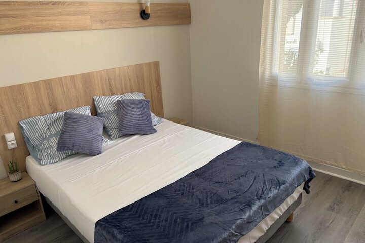 Room 4 of 6