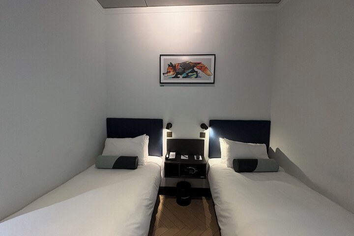Room 21 of 112