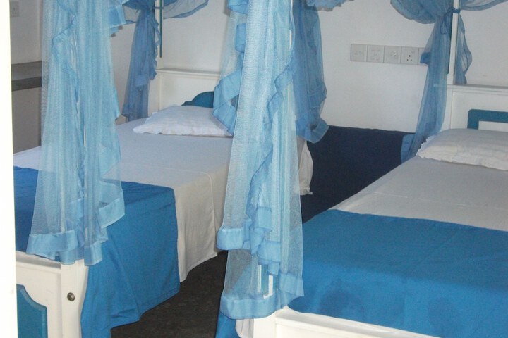 Room 19 of 32
