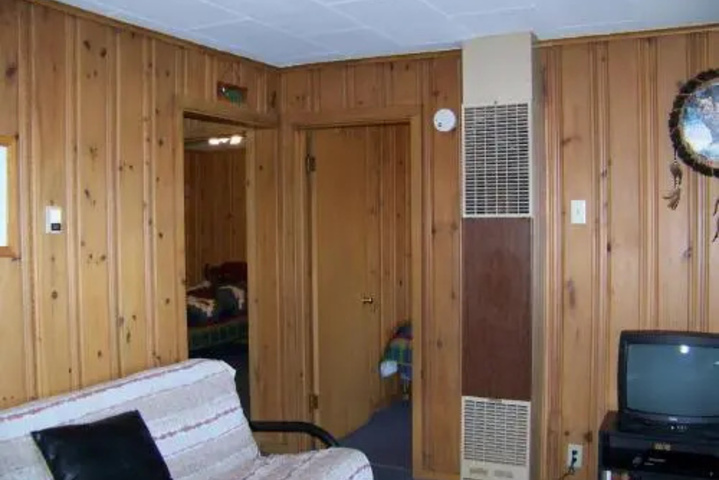 Room 5 of 18