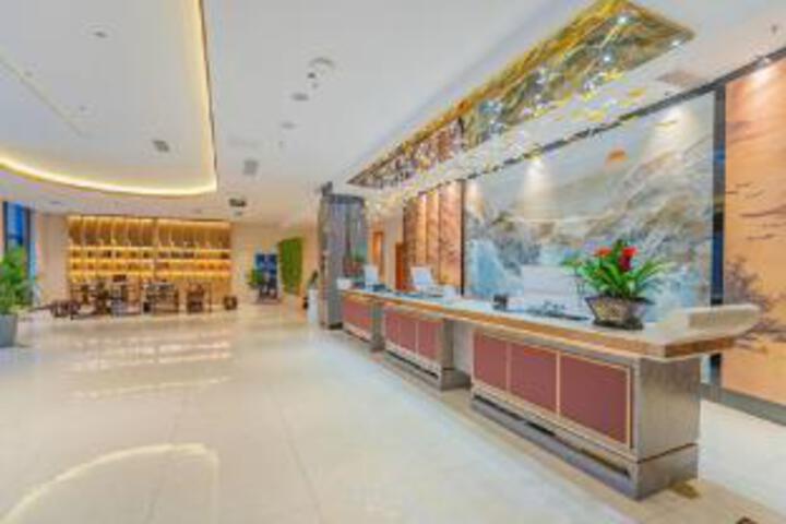 Chishui Cultural Palace Hotel (Yanjiahe Wetland Park)