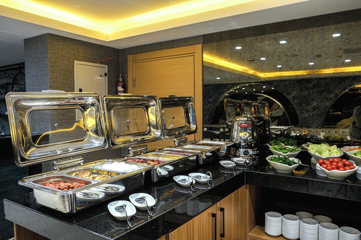Dining 55 of 63