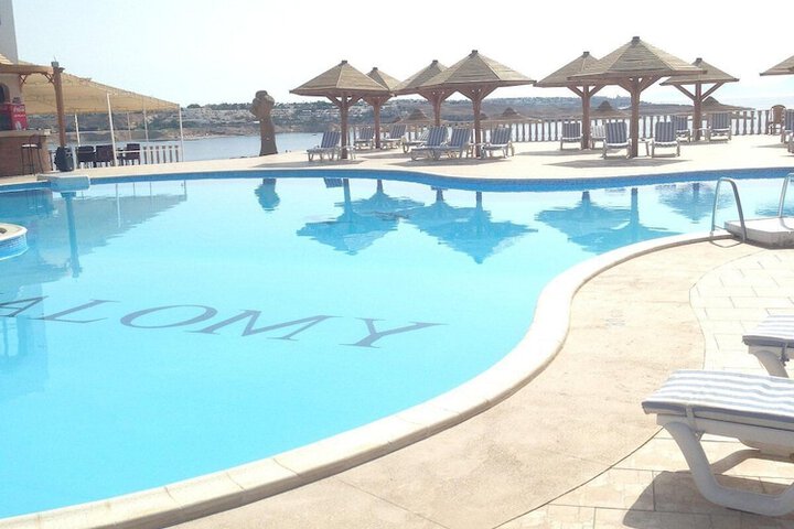 Pool 14 of 53