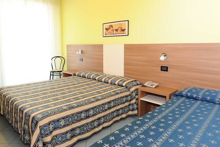 Room 9 of 72