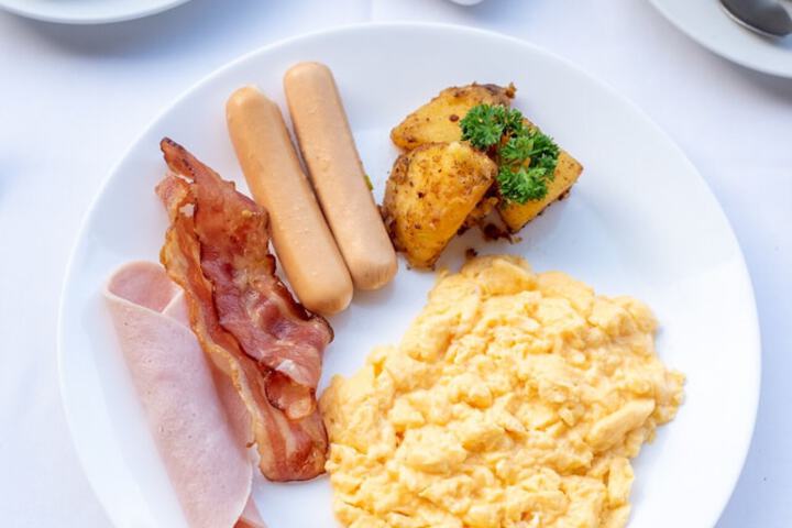 Breakfast/Coffee Service 100 of 155