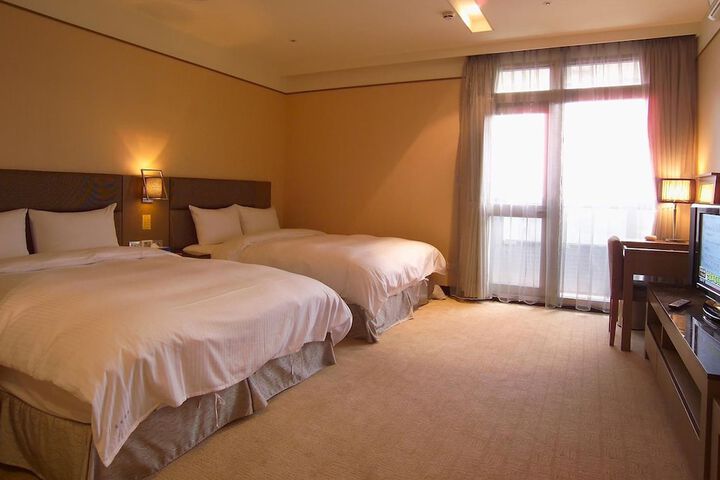 Room 10 of 35