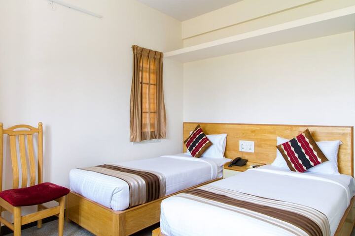Room 9 of 27