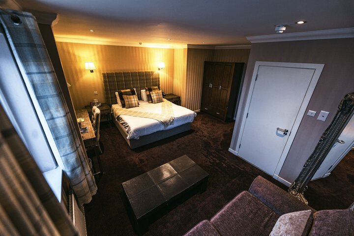 Room 17 of 44