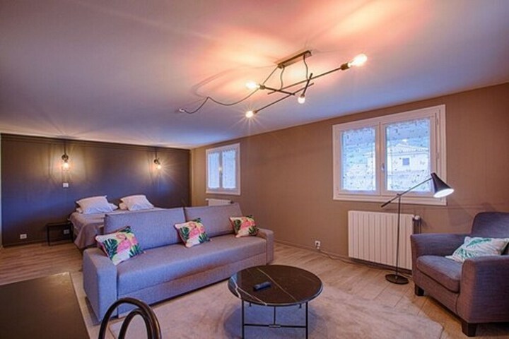 Room 10 of 21