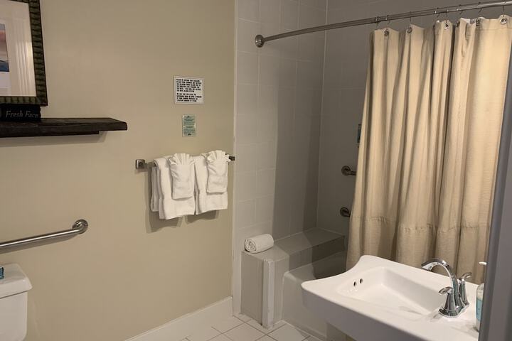 Room 119 of 168