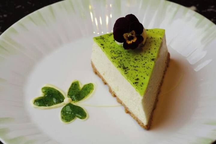 Dining 84 of 123