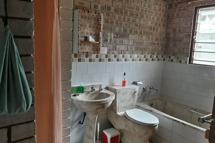 Room 144 of 267