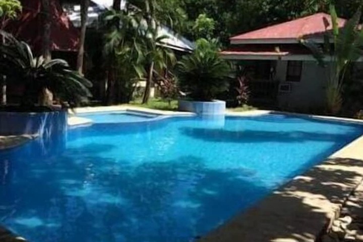 Pool 30 of 44