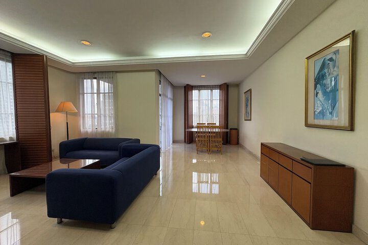 Room 32 of 61