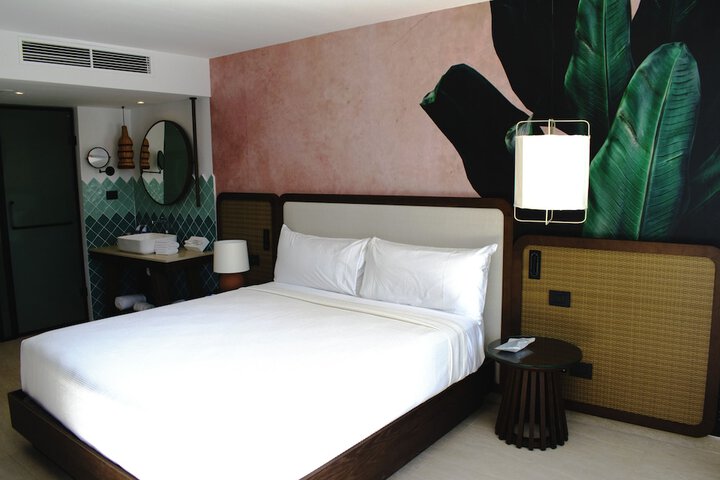 Room 11 of 218