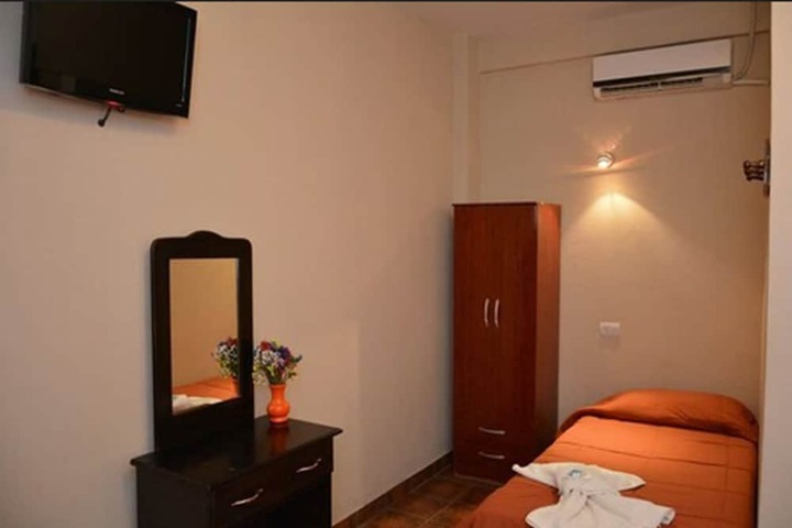 Room 20 of 38