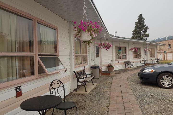 Flamingo Motel