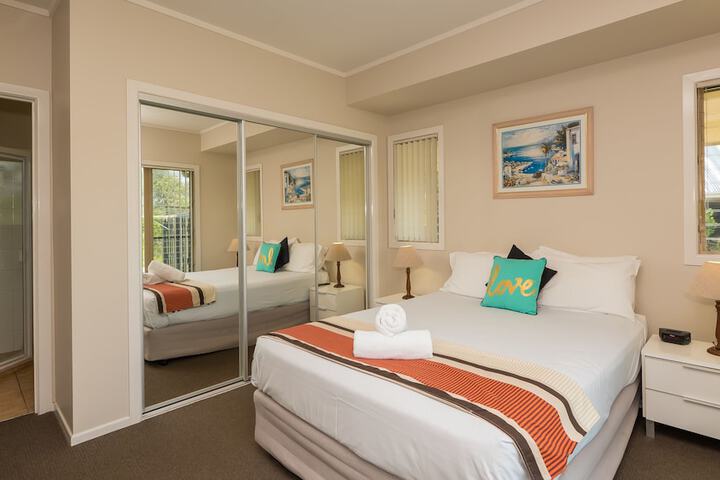 Room 4 of 247