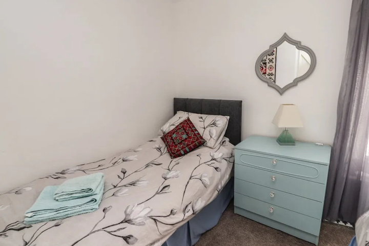 Room 4 of 19