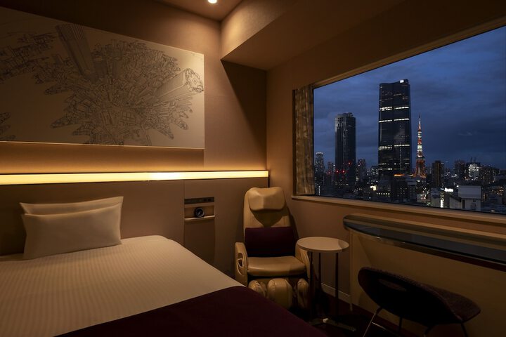 Room 10 of 38