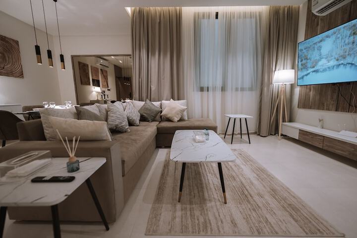 Room 3 of 40