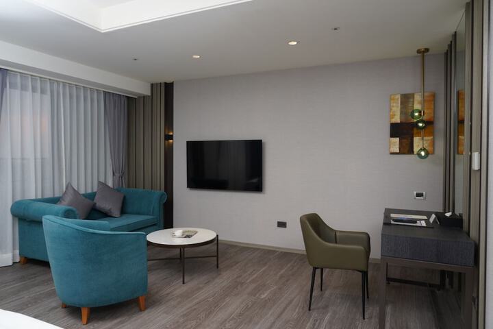 Room 8 of 41