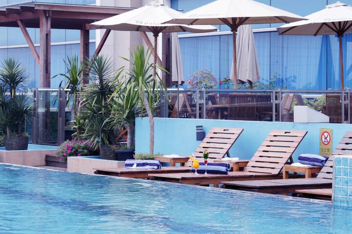 Pool 52 of 72