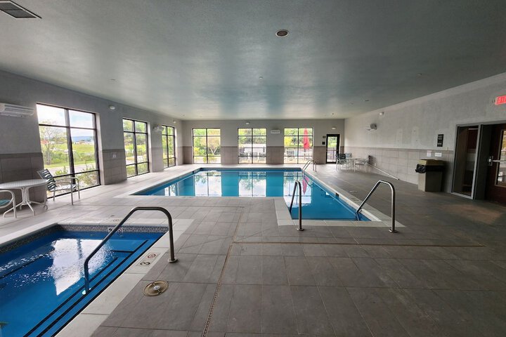 Hotel Pool