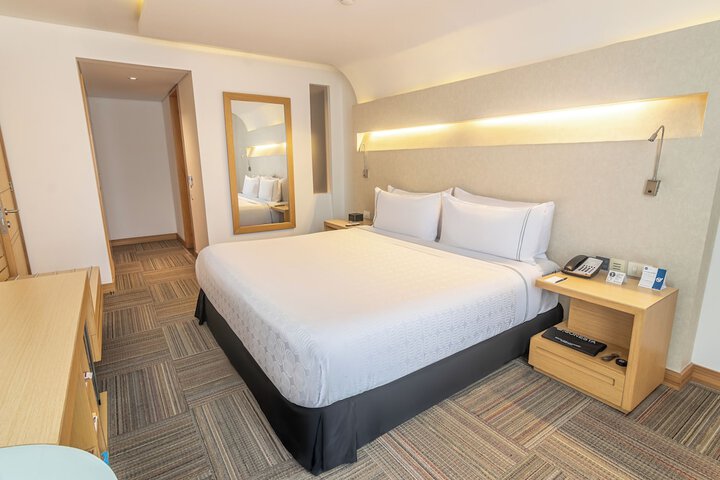 Room 8 of 91