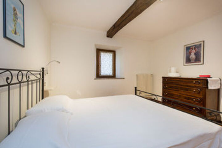 Room 203 of 450