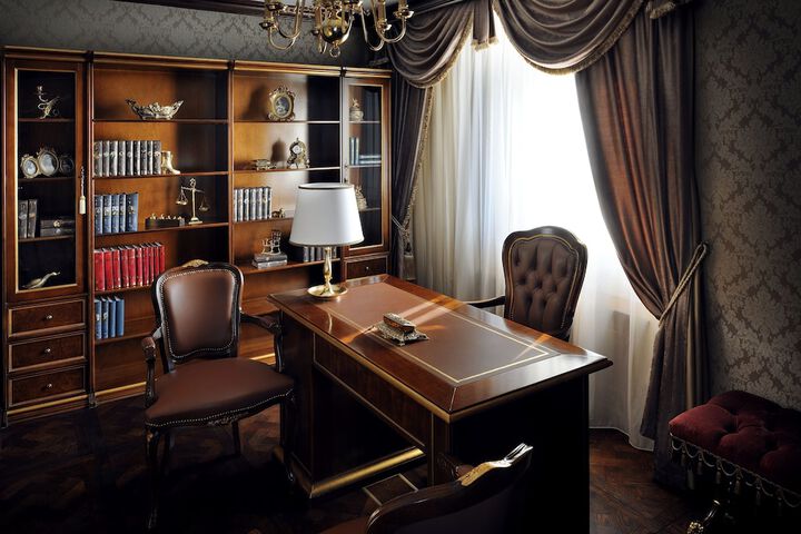 Room 8 of 34