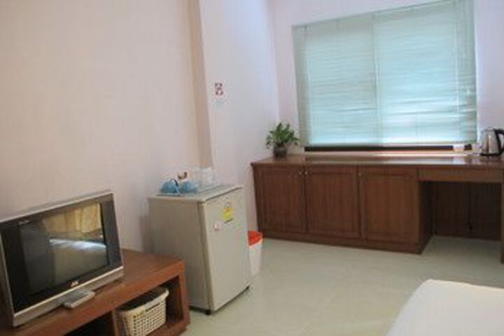 Room 13 of 24