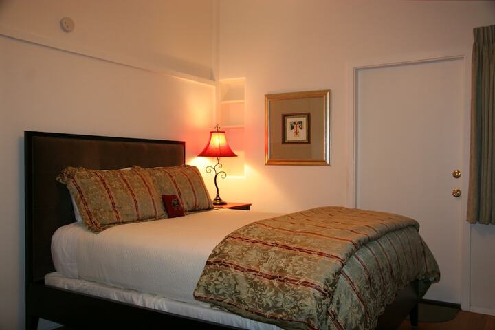 Room 11 of 81