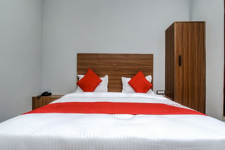 Room 16 of 32