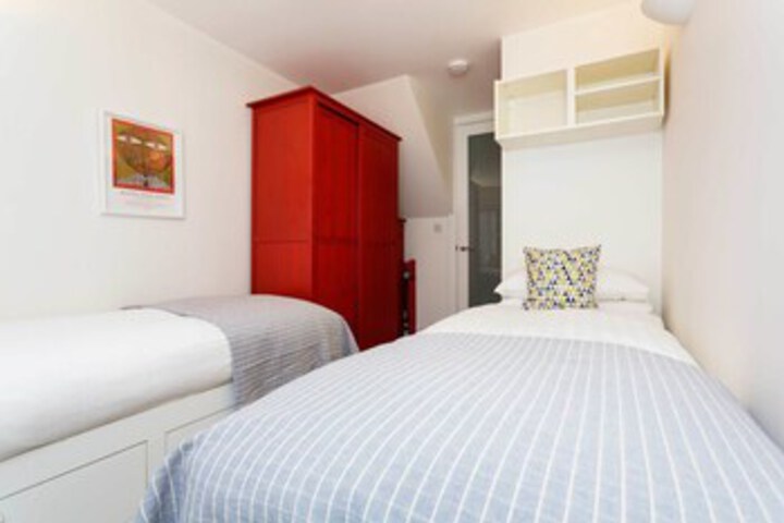 Room 17 of 20