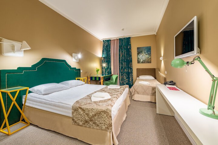 Room 5 of 30