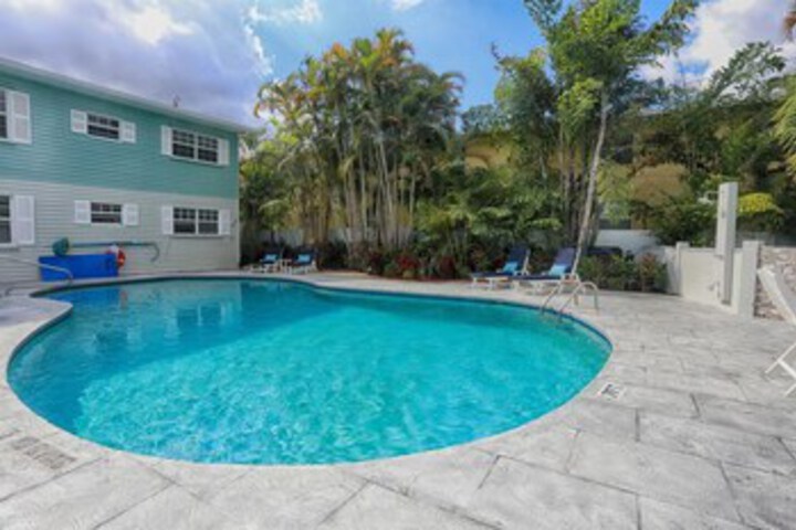 Pool 9 of 20