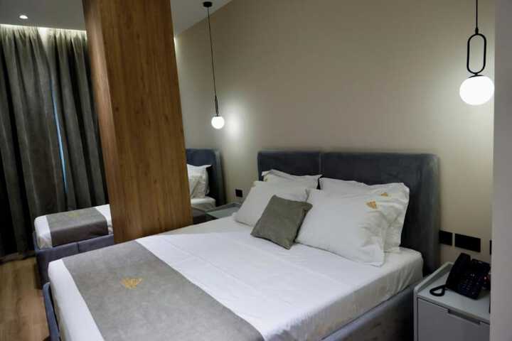 Room 7 of 35