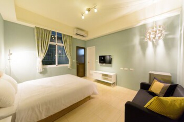 Room 36 of 43