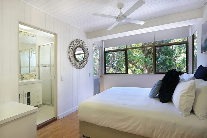 Room 2 of 14