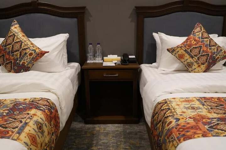 Room 4 of 52