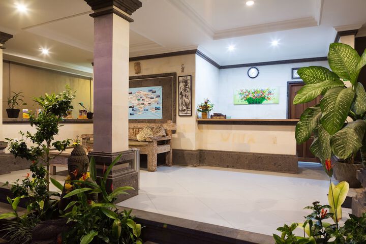 Hotel Lobby