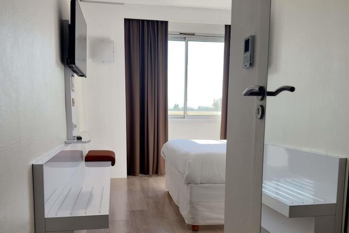 Room 20 of 76