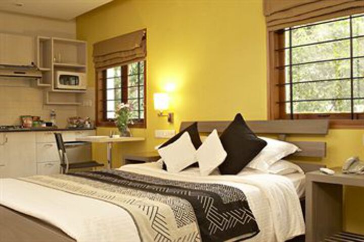 Room 3 of 10