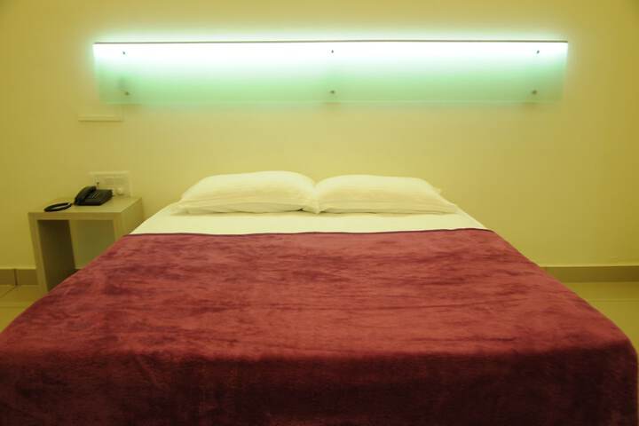 Room 9 of 29